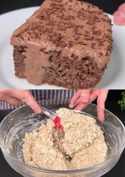 Fiocchi d'avena e banana al cacao in una ciotola sana e gustosa.